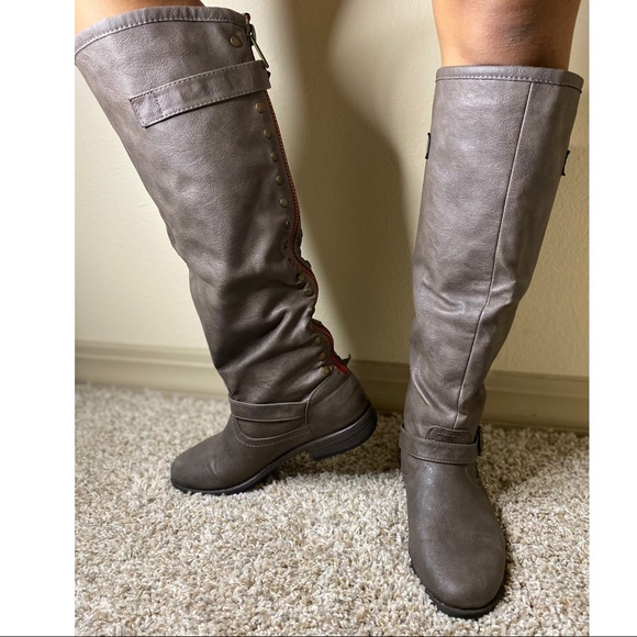 Grey Boots - Picture 2 of 2